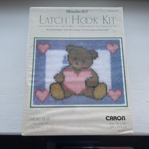 Caron WonderArt Heart Bear Latch Hook Kit #4101 Brand New in Box - Picture 4 of 5